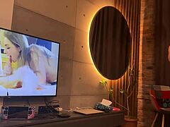 body flash cock kiss