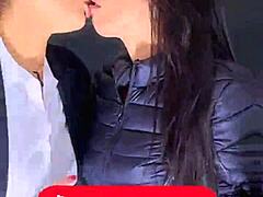 lesbian pussy licking