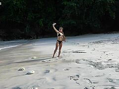 beach deepthroat stranger