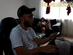 slut seduces huge cock