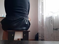 Secretary Office Masturbate