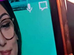 camgirl teases fans
