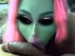 alien deepthroats cock