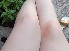 juicy pussy outdoor