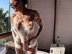 milf christmas pussy