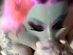 alien deepthroats cock