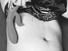 andressa masturbates