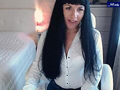 mlada pussy fingering