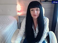 mlada pussy fingering