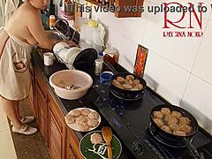 Naked Housewife Cooks