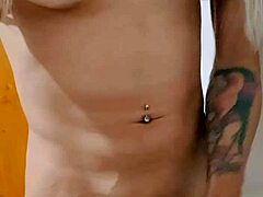 Shemale Explosive Cum