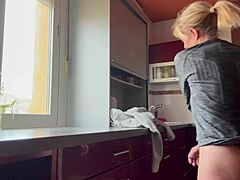 Kitchen Pussy Creampie