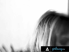 Housewife Delivery Hookup