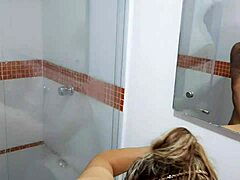 Shower Cock Suck