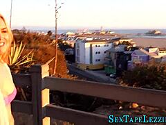 lesbian cunt fingering