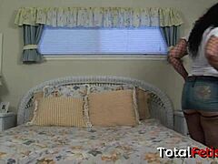 Shaved Pussy Blowjob