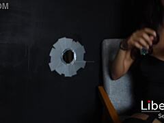 Gloryhole Hotwife Suck