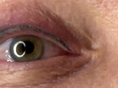 mature eye cumshot
