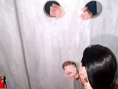 Gloryhole Teen Beaver