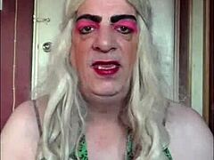 Crossdresser Craves