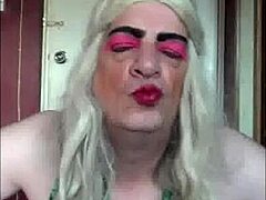Crossdresser Craves