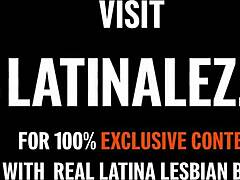 Lesbians Lick Pussy