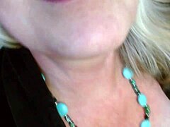 Dawnskye Cums Toy