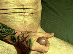 solo jerking