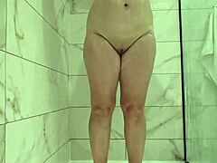 Shower Pussy Spread
