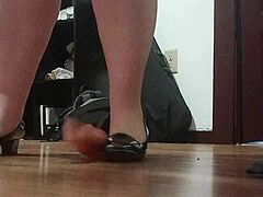 Heel Cock Crush