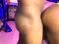 Squirting Ebony Drip