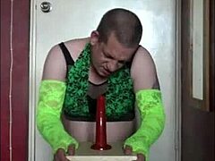 crossdresser deepthroat