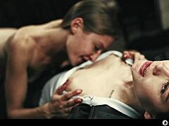 lezdom facesitting slave