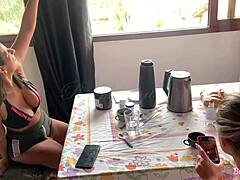 loira caf� gangbang
