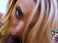 Double Blowjob Kiss