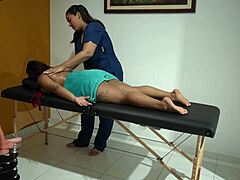 masseuse sucks pussy
