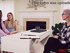 Lesbian couple fuck