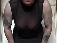 crossdresser shows deep fucking