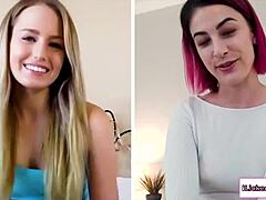 Lesbian Webcam Play