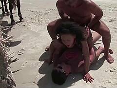 Beach threesome action
