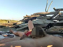 beach pussy flash