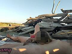 beach pussy flash